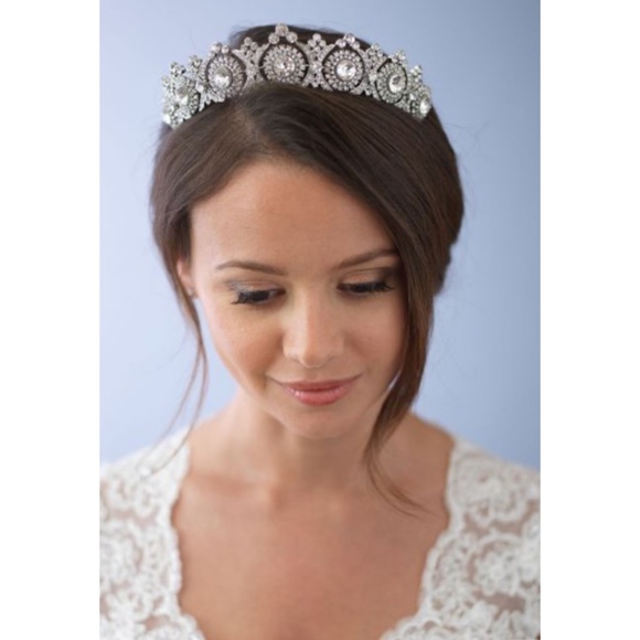 Stunning Greek Goddess Crystal Bridal Tiara Crown - Picture 4 of 16